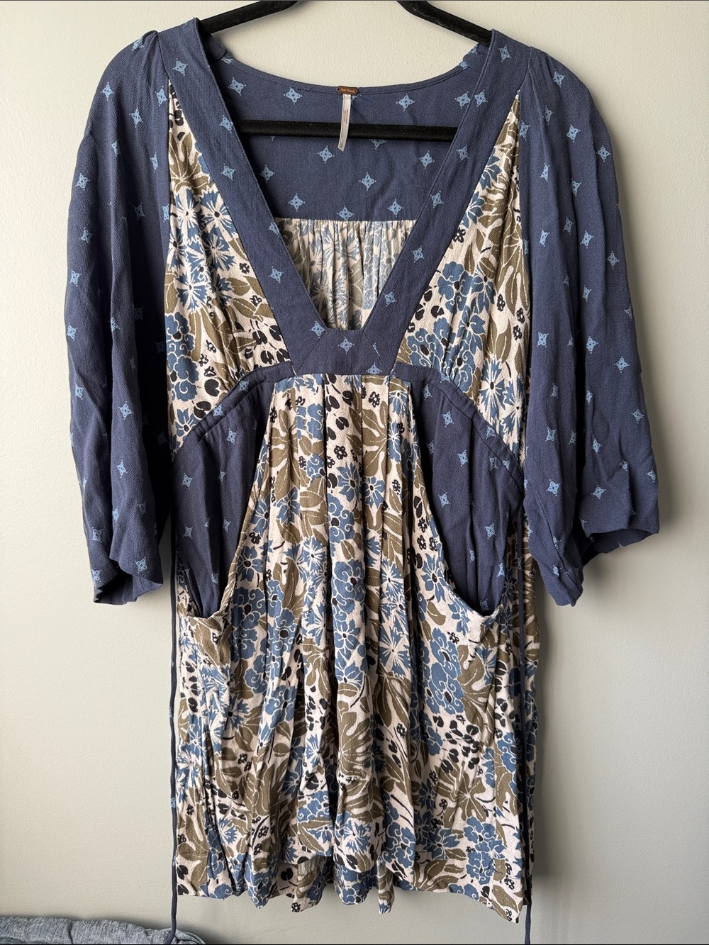 Free People Mixed-Print V-Neck Tunic in Navy Cream Brown retro 1990’s